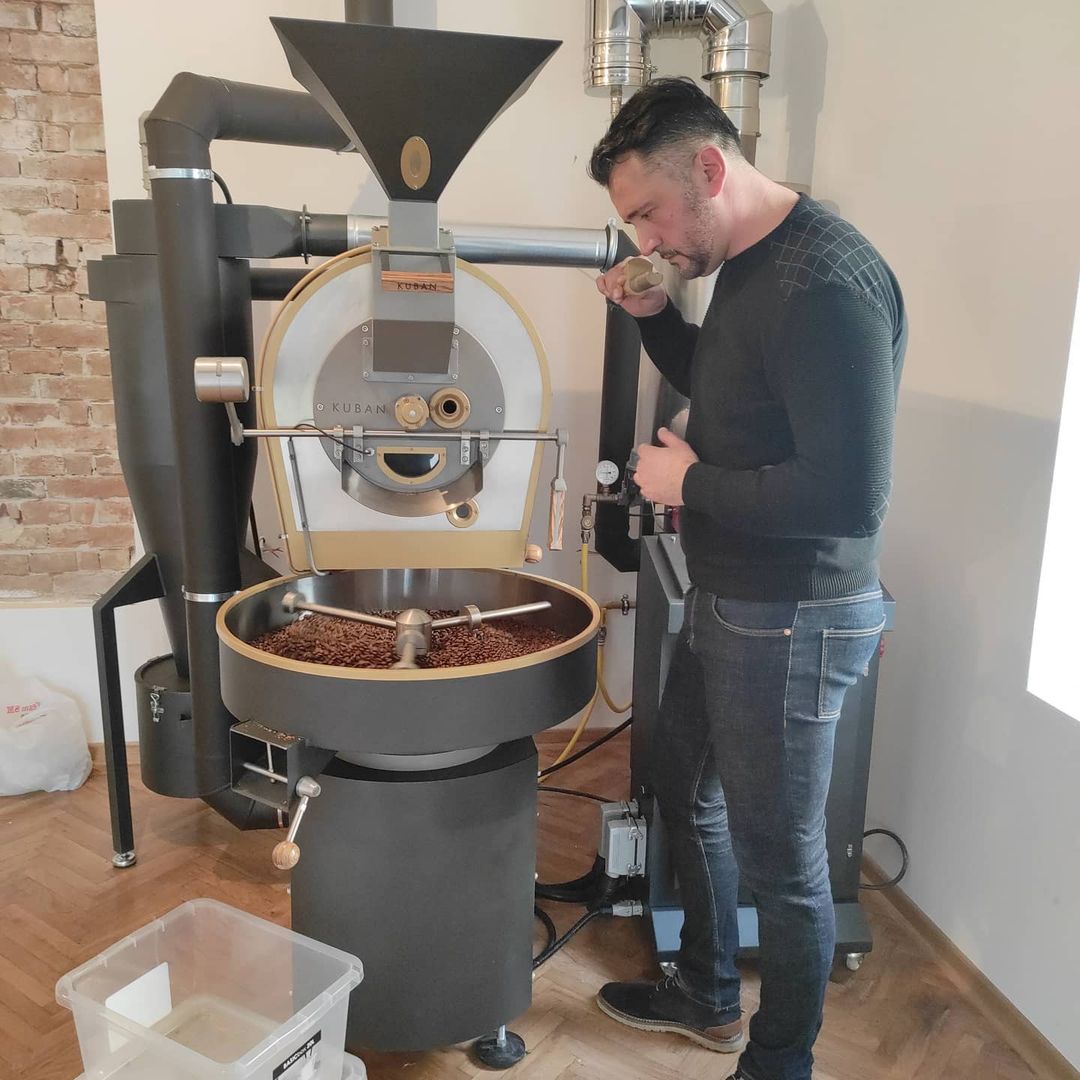 coffeebusinesspro CLElSYcph4y Kuban®